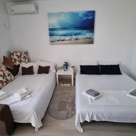 Theo- Mamaia Nord Apartment Navodari