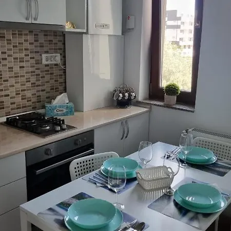 Theo- Mamaia Nord Apartment *